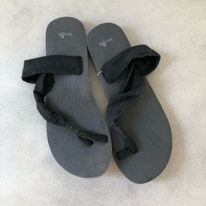 Sanuk sandals
